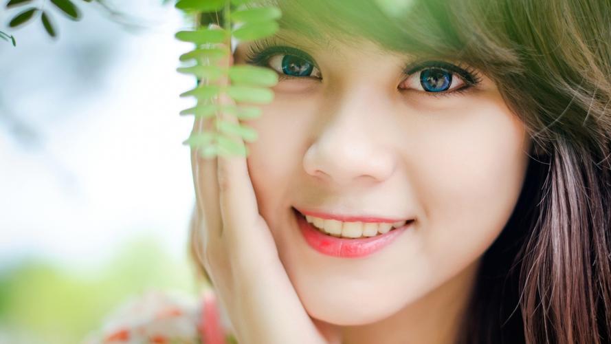 国家移民管理局：今年6月全国共签发普通护照198.4万本